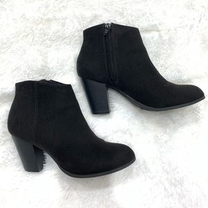 Block heeled black booties size 8 1/2